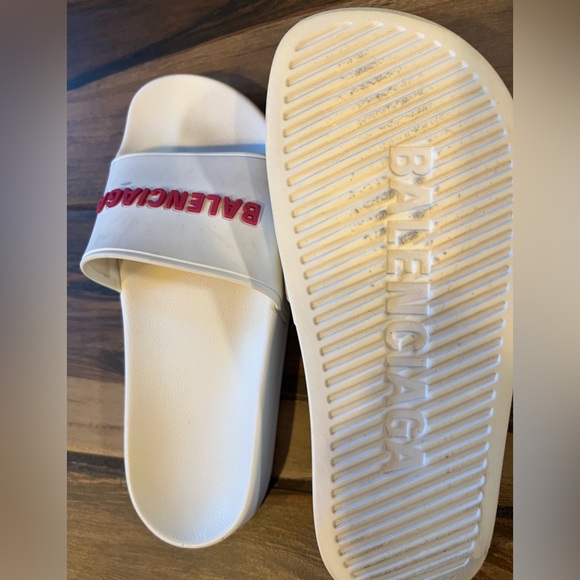 Balenciaga Pool Slides - Picture 11 of 13